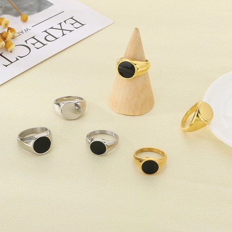 Anello A Sigillo Minimalista Per Uomo Donna Acciaio Inossidabile Placcato Oro 18K Resina Nera Rotondo Lucido Gioielli