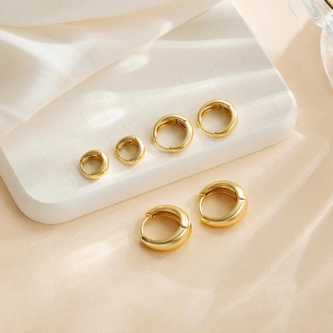 18K Vergoldete Chunky Hoop Ohrringe Für Damen Minimalistische Kupfer Geometrische Polierte Kreisförmige Ohrringe Täglicher Schmuck