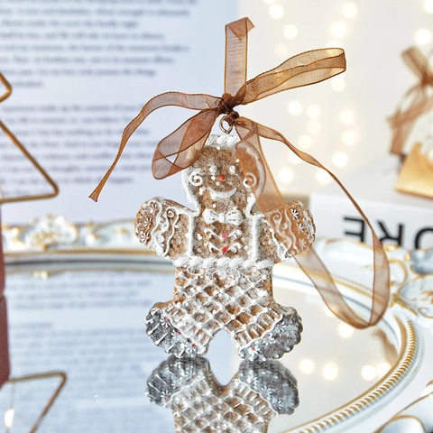 Resin Christmas Tree Ornaments Gingerbread Man Snowflake Star Stocking Hanging Decorations With Ribbons Retro Holiday
