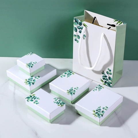 Fresh Eucalyptus Pattern Jewelry Box Green White Paper Gift Box For Ring Necklace Earring Storage Minimalist Jewelry Packaging