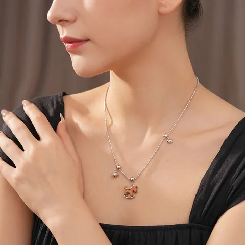 Collier Pendentif Cheval À Bascule En Cuivre Bois Cœur Cloche Chaîne Clavicule Bijoux De Créateurs Pour Femmes