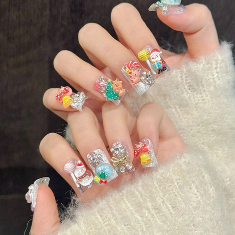 Christmas Press On Nails 3D Resin Santa Snowman Reindeer Charms Glitter Duckbill Shape Hand Made Festive Manicure Accessories Women