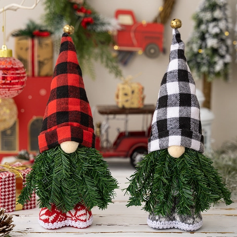 Natale Gnomo Rudolph Statuetta Catena Luminosa LED Cappello Quadri Rossi Neri Barba Aghi di Pino Decorazione Tavola