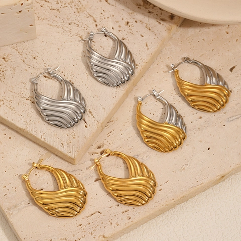 U-Shaped Hoop Earrings PVD Gold Plated Stainless Steel Ribbed Wave Geometric Irregular Niche Fashion Jewelry For Women