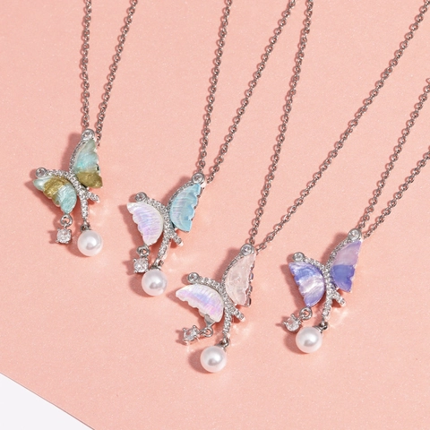 Collana Con Ciondolo A Farfalla Con Imitazione Di Perla Artificial E Zircone Ottone Ala Sfumata Stile Fata Gioielli Eleganti Per Donne