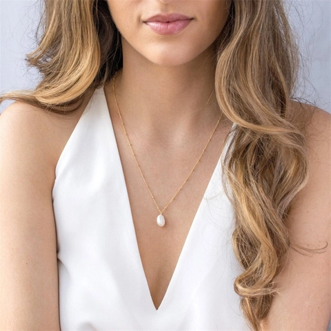 Freshwater Pearl Pendant Necklace 14K Gold Plated Copper Elegant Minimalist Clavicle Chain For Women