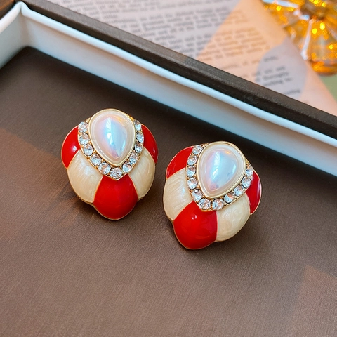 Vintage French Style Stud Earrings Copper Enamel With Silver Earring Post Artificial Pearl Rhinestone Baroque Palace Jewelry Women
