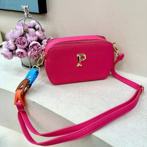 Crossbodytas Van PU Leer Kleine Vierkante Cameratas Voor Dames Trendy Gekleurde Kettingriem Gouden Letter Decoratie Stedelijk Minimalistisch