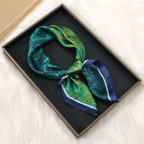 Foulard Quadrato In Raso Finta Raso Stampa Rosa E Paisley Vintage Elegante Bandana Per Donna