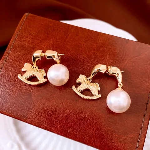 Orecchini A Pendolo A Forma Di Cavallo A Dondolo Con Perla Artificial Sintetica E Perno In Argento Gioielli Vintage Lusso Per Donna