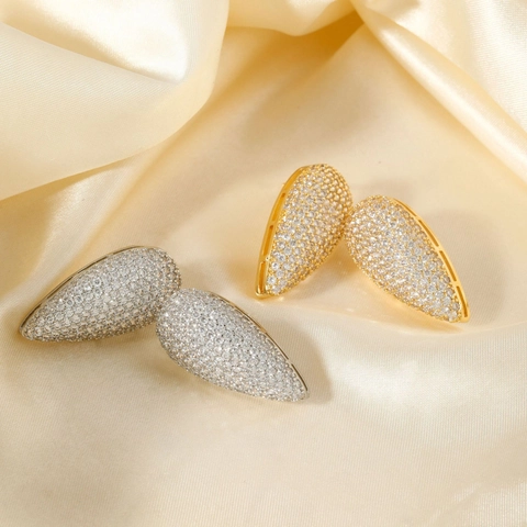 Luxury Copper Rhinestone Teardrop Stud Earrings For Women Elegant Light Luxury Water Drop Fashion Jewelry Earrings
