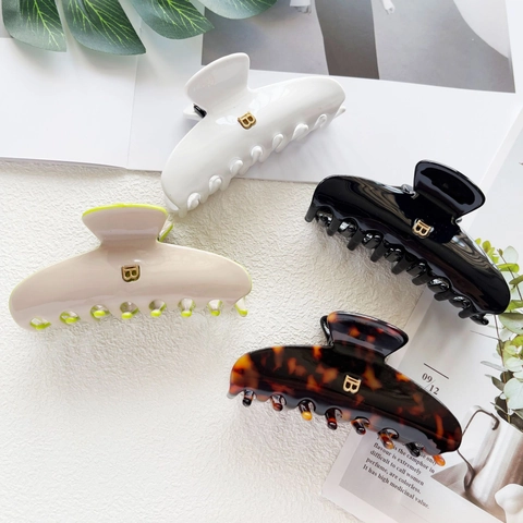 French Acetate Hair Claw Clip Curved Shark Clip High Gloss Golden Letter Decoration Elegant Styling Accessory For Women