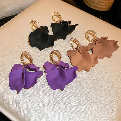 Orecchini Pendenti A Petalo Di Fiore Lega Resina Opaca Con Perno In Acciaio Retro Francese Elegante Gioielli Moda Per Donne