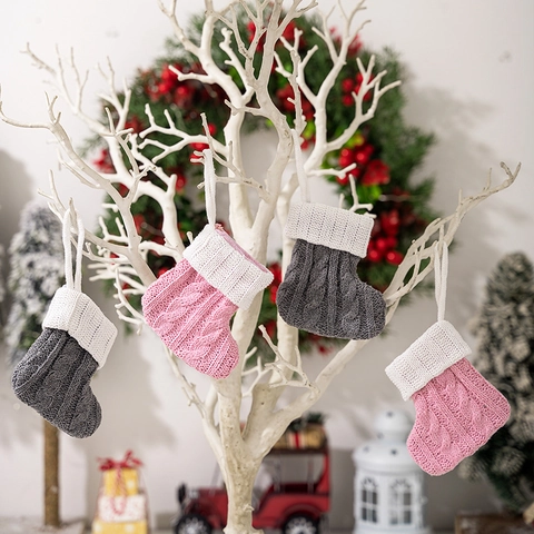 Mini Kerstsokken Gebreid Kabelpatroon Feestelijke Hangende Decoraties Bestekhouder Cadeauzakje Kleurrijk Noorse Stijl