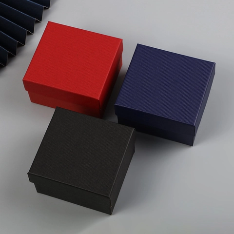 Scatola Regalo per Orologi di Alta Qualità Minimalista Coperchio E Base Quadrata Scatola per Gioielli Con Cuscino per Confezione Orologio Collana Ciondolo