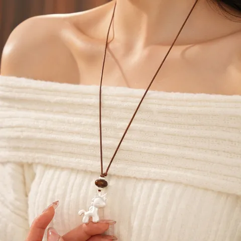 Collier Pendentif Licorne Mignon Résine Alliage Finition Argent Mat Corde Tressée Marron Longue Chaîne Pull Femmes