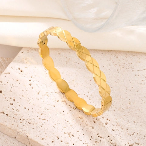 Bracelet Jonc Femme Acier Titane Plaqué Or 18K Motif Matelassé Ou Poli Zircon Inlay Accessoire Mode