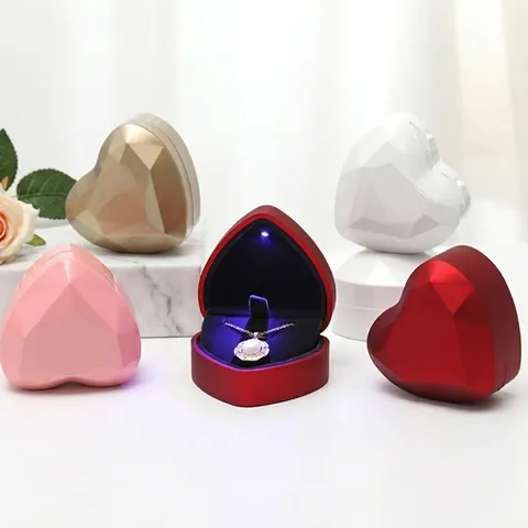 Herzform LED Schmuckschatulle Diamantschliff Kunststoff Samtfutter Für Heiratsantrag Hochzeit Ring Anhänger Geschenk Display