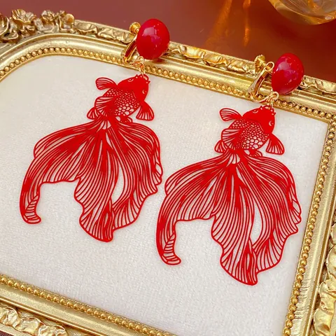 Rote Goldfisch Clip On Ohrringe Für Damen Hohl Metall Acryl Orientalischer Vintage Stil Schmuck Ohne Ohrloch