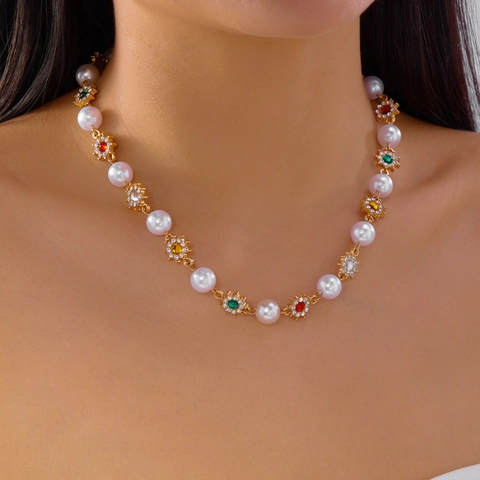 Colorful Rhinestone Flower Artificial Pearl Necklace Alloy Floral Clavicle Chain Vintage Style For Women