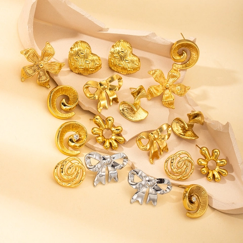 Vintage Floral Irregular Stainless Steel Stud Earrings For Women Fashion Elegant Gold Bow Heart Spiral Jewelry