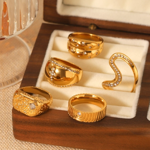Damen Edelstahl Ring Vergoldet Geometrisch Zirkonia Eingelegt Wasserdicht Nicht Verblassend Mode Texturiert Schmuck