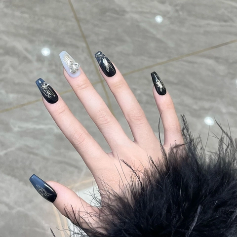 Handgemachte Press On Nägel Schwarz Blau Farbverlauf 3D Metall Schmetterling Herz Strass Gothic Luxus Kunstnägel Damen