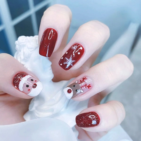 Christmas Press On Nails Red Glitter Reindeer Snowflake Santa Claus Short Square Round False Nails Detachable Festive