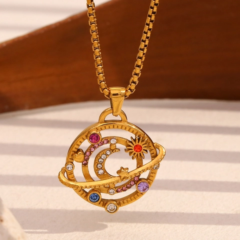 Kompass Anhänger Halskette Edelstahl 18K Vergoldet Bunte Zirkonia Himmlisches Mond Stern Sonne Design Für Damen