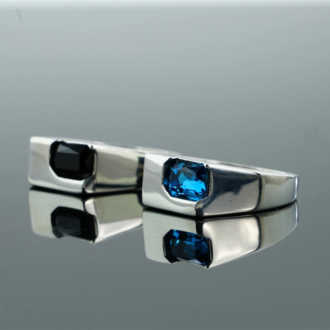 Anillo De Zircón Acero De Titanio Rectangular Corte Esmeralda Piedra Preciosa Banda Ancha Joyería De Moda Minimalista