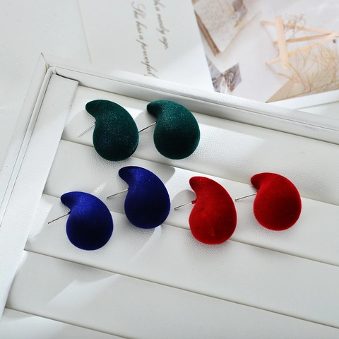 Elegant Flocked Water Drop Stud Earrings With Silver Earring Post Autumn Winter Fashion Flocking Earrings For Women Jewelry
