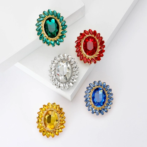Vintage Luxury Alloy Rhinestone Oval Sunflower Brooch For Women Elegant Crystal Flower Pin Clothing Jewelry Accessories