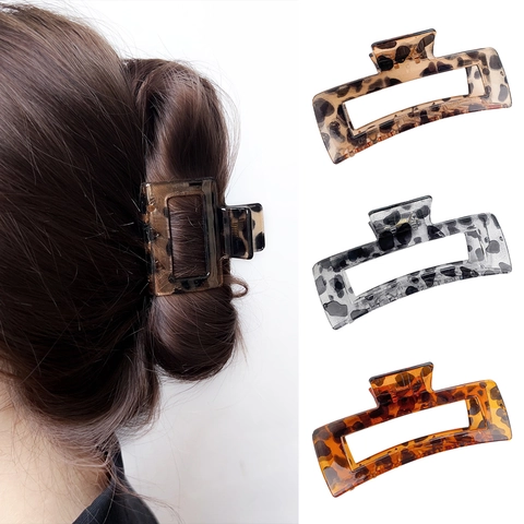 Square Leopard Hair Claw Clips Tortoiseshell Pattern Plastic Resin Hollow Hair Clips For Women Elegant Hair Styling