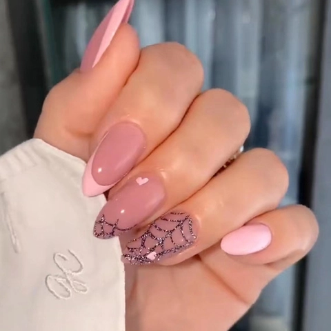 Unghie Finte A Mandorla Rosa French Tip Con Tela Di Ragno Nera E Cuore Tema Halloween Stile Punk Gotico Per Donne