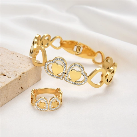 Stainless Steel Hollow Double Heart Rhinestone Ring Women Fashion All-Match Gold Silver Rose Gold Plated Finger Ring Jewelry