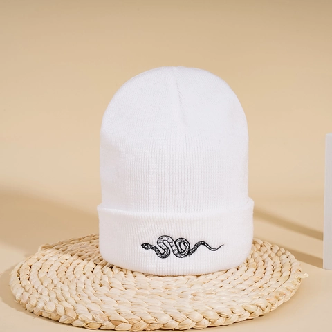 Snake Embroidery Knitted Beanie Acrylic Warm Winter Hat Casual Style For Men Women