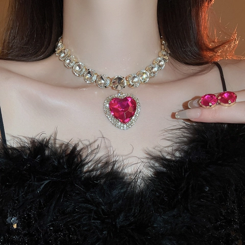 Heart Shape Rhinestone Pendant Necklace And Earrings Vintage Luxury Alloy Clavicle Chain Fashion Jewelry For Women