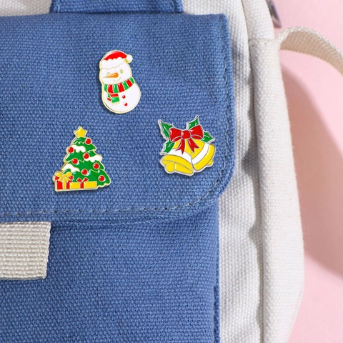 Süße Cartoon Weihnachten Legierung Emaille Brosche Pin Weihnachtsmann Elch Weihnachtsbaum Kleidung Abzeichen Dekoration Festliches Geschenk Für Herren Damen