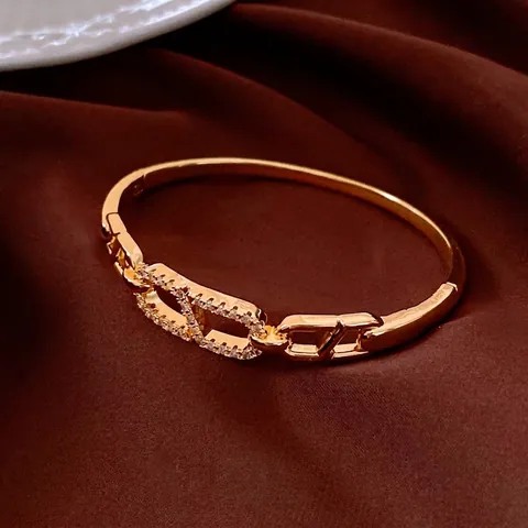 Armband Met Ovalen Holle Gesp 18K Echt Verguld Koper Met Zirconia Elegante Mode Sieraden Voor Dames