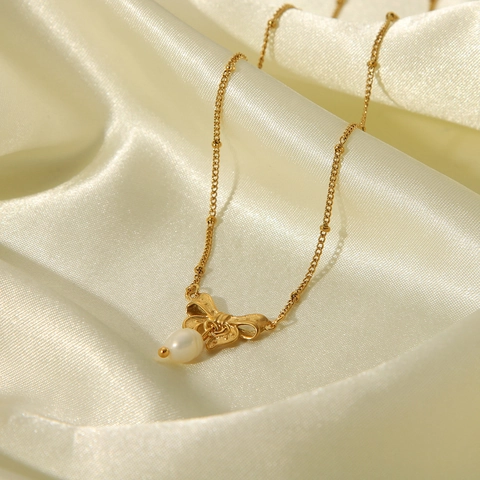 Collar Con Colgante De Lazo Y Perla Artificial Chapado En Oro De 18K Acero Inoxidable Impermeable Hipoalergénico Joyería Elegante