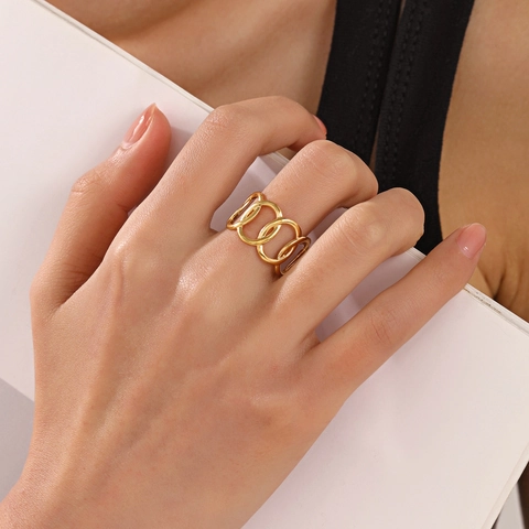 Stainless Steel Interlocking Oval Ring For Women Minimalist Geometric Hollow Linked Adjustable Vacuum Gold Plated Band
