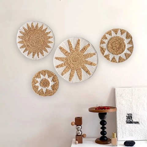 Bohemian Handmade Woven Straw Wall Decor Round Natural Fiber Sunburst Embroidery Hanging Ornament For Bedroom Restaurant Living Room Decor