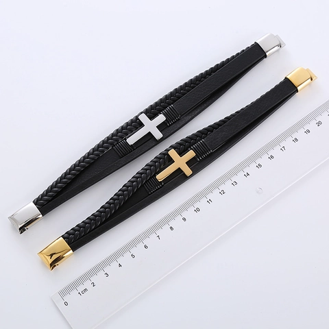 Bracciale Da Uomo In Pelle Intrecciata Multistrato Con Croce In Acciaio Inossidabile 304 Chiusura Magnetica Stile Punk