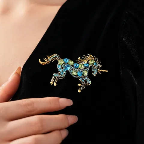 Broche Licorne Vintage Alliage Base Dorée Strass Bleu Vert Épingle Pour Femmes Luxe Style Rétro Bijoux Animaux Accessoire