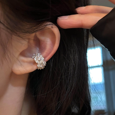 Elegant Zircon Flower Ear Cartilage Clip Copper No Piercing Luxury Round Shiny Non Pierced Earrings For Women