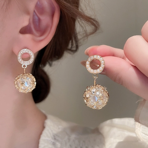 Pendientes De Aleación Con Perla Artificial De Imitación Bola De Malla Y Poste De Plata De Ley 925 Diamantes De Imitación Retro Mujer