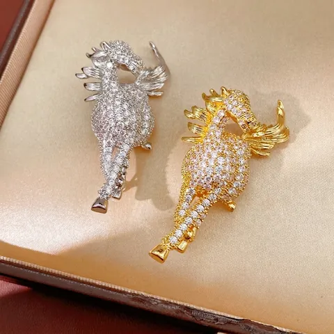 Spilla Cavallo Pegaso Rame Zircone Intarsiato Vintage Lusso Animale Spilla Da Risvolto Per Donna Vestito Abito Gioielli Accessori Eleganti