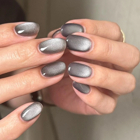 Grey Cat Eye Press On Nägel Kurz Oval Magnetisch Schimmer Falsche Nägel Für Frauen Mit Kleber