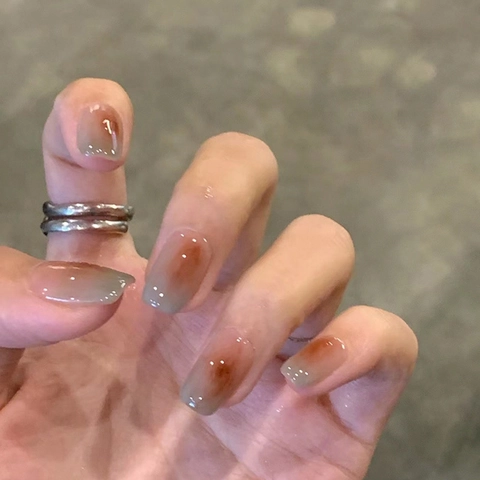 Press On Nails Square Short Ombre Gradient Amber Brown Fashion Daily Removable Acrylic Fake Nails Multi-Size Glossy Manicure