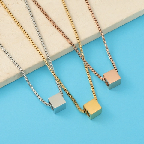 Collier Pendentif Cube Minimaliste Acier Inoxydable 304 Maille Vénitienne Bijoux Géométriques Pour Femmes Réglable